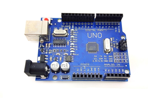 Arduino Uno R3 CH340G с кабелем (вид сверху)